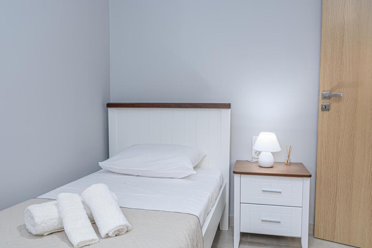 J&T Apartment - 150M From The Beach Kota Zakynthos Bagian luar foto